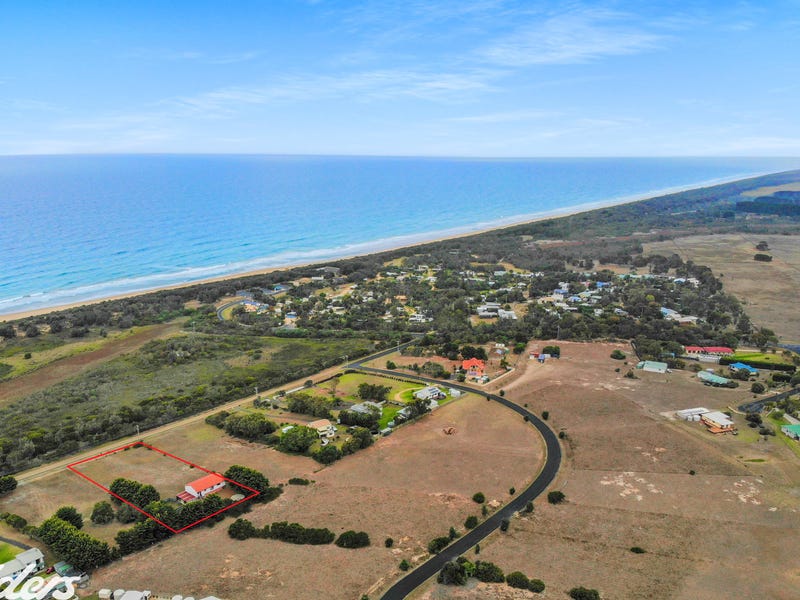 11 Byrnes Road, Woodside Beach, VIC 3874