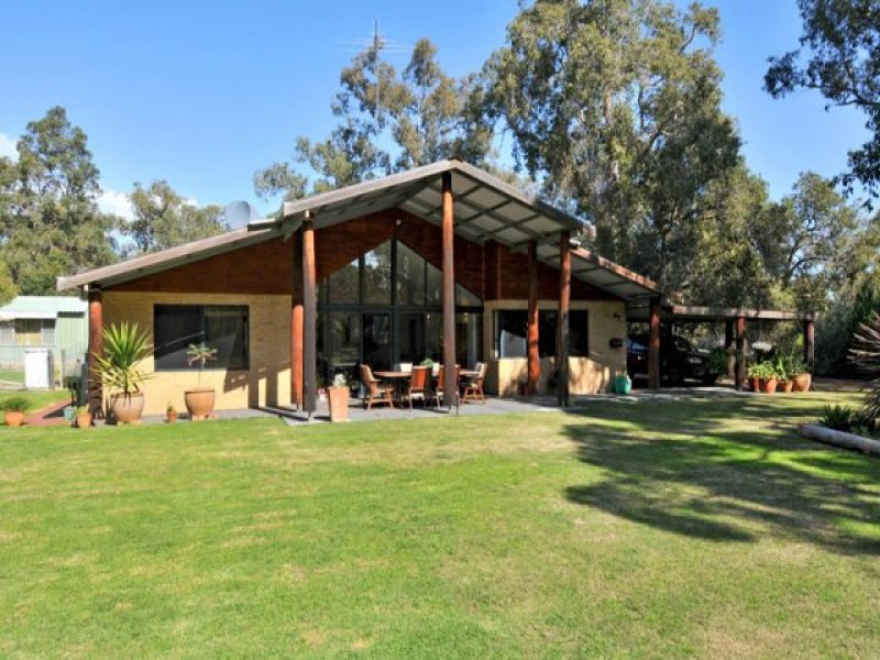 125 Tuart Grove Avenue, Lake Clifton, WA 6215