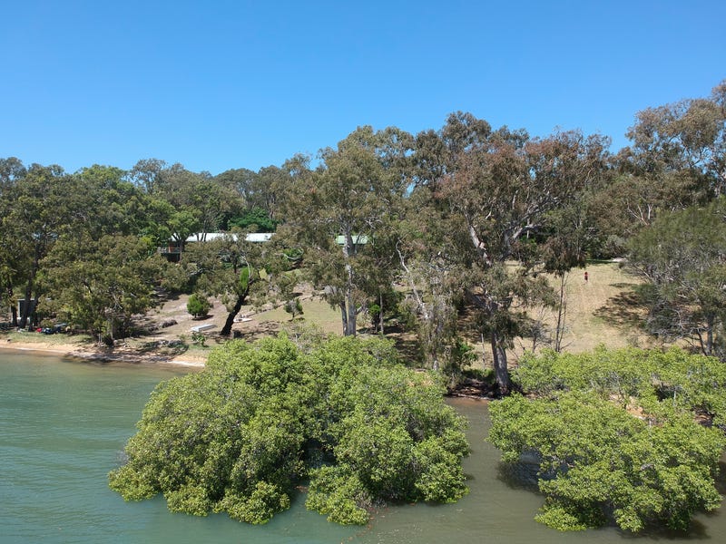 1618 Weeroona Avenue, Macleay Island, QLD 4184