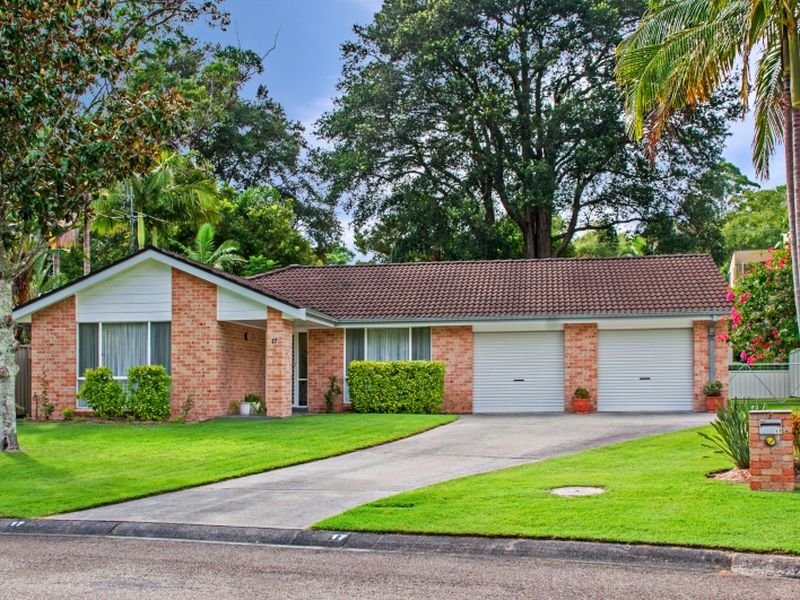 17 Donna Close, Lisarow, NSW 2250 Property Details