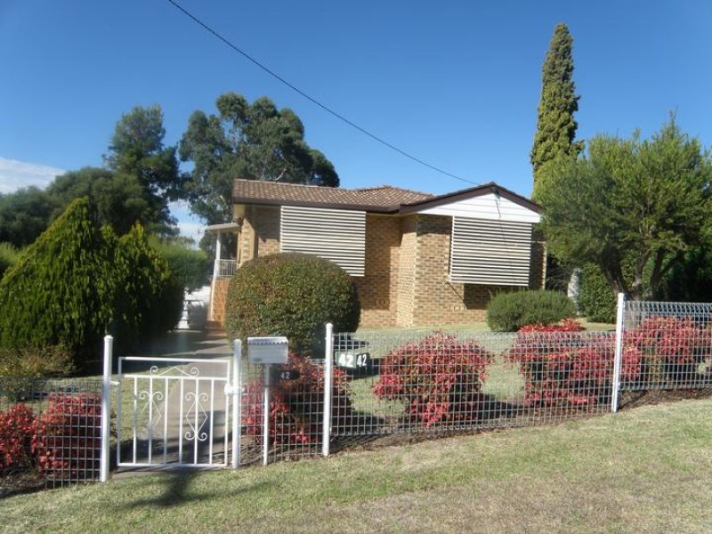 42 Gordon St, Inverell, NSW 2360 Property Details