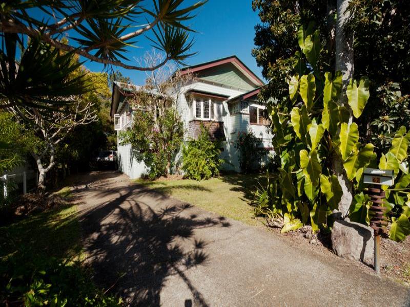 62 Connaught Street, Sandgate, Qld 4017 Property Details