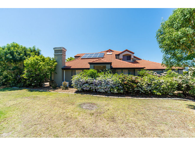 18/19 Santa Barbara Road, Hope Island, QLD 4212