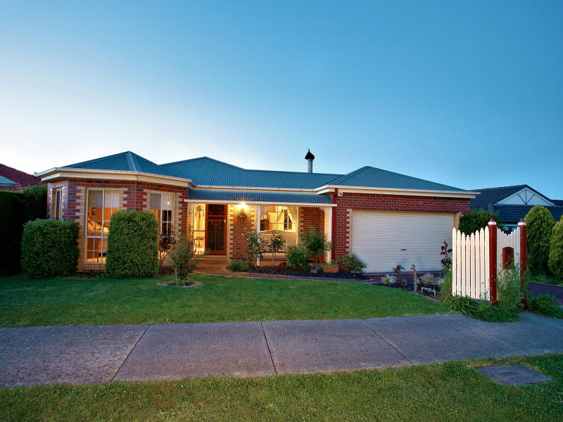 11 Clearwater Drive, Lilydale, Vic 3140 Property Details