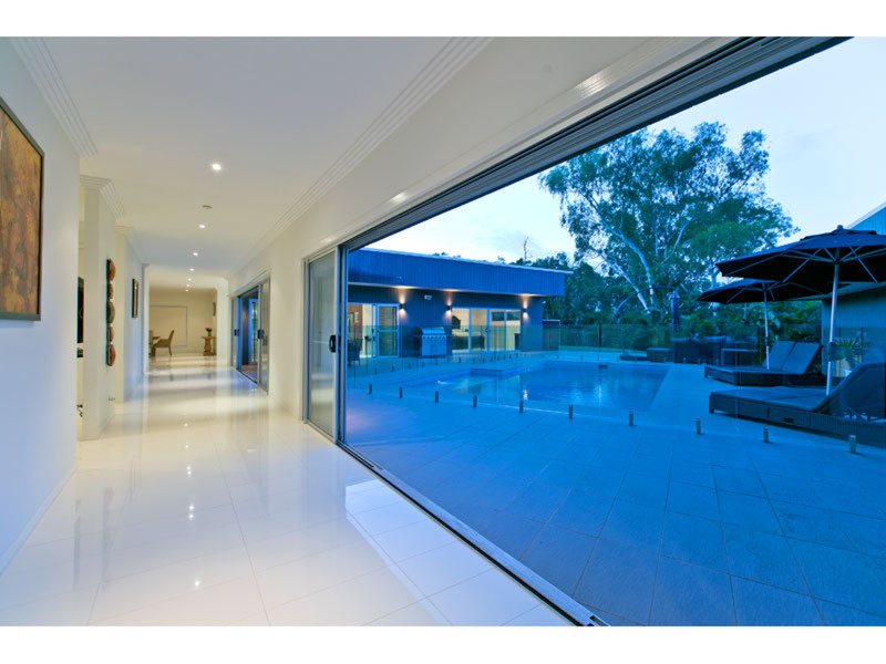 24 Woodcrest Close, Redland Bay, QLD 4165