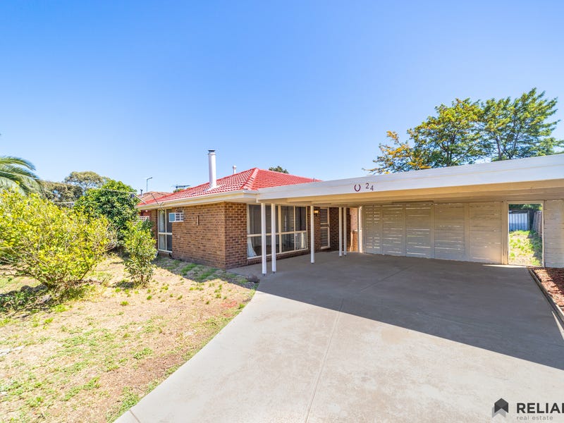 24 Blackwood Drive, Melton South, VIC 3338