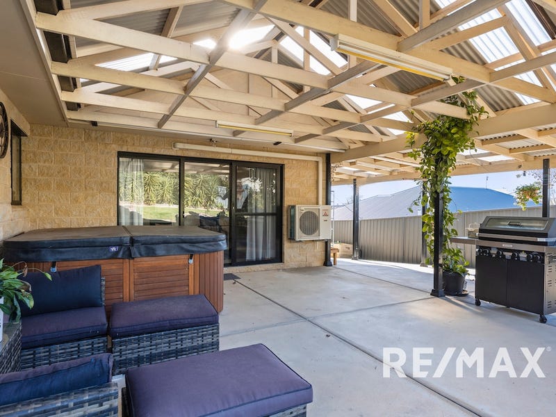 77 Brooklyn Drive, Bourkelands, NSW 2650 House for Sale