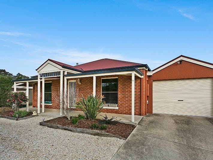 7 Cottage Crescent East Bendigo Vic 3550 Property Details