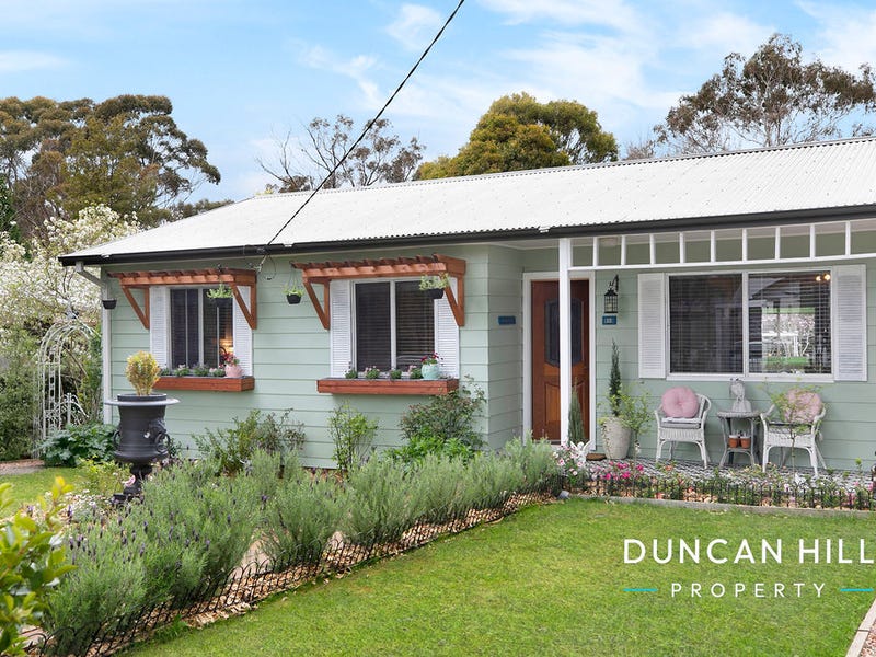 13 Renwick Drive, Balaclava, NSW 2575 Property Details