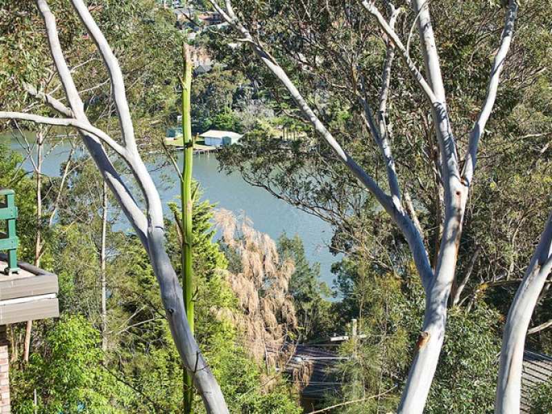 11 Cypress Drive, Lugarno, NSW 2210