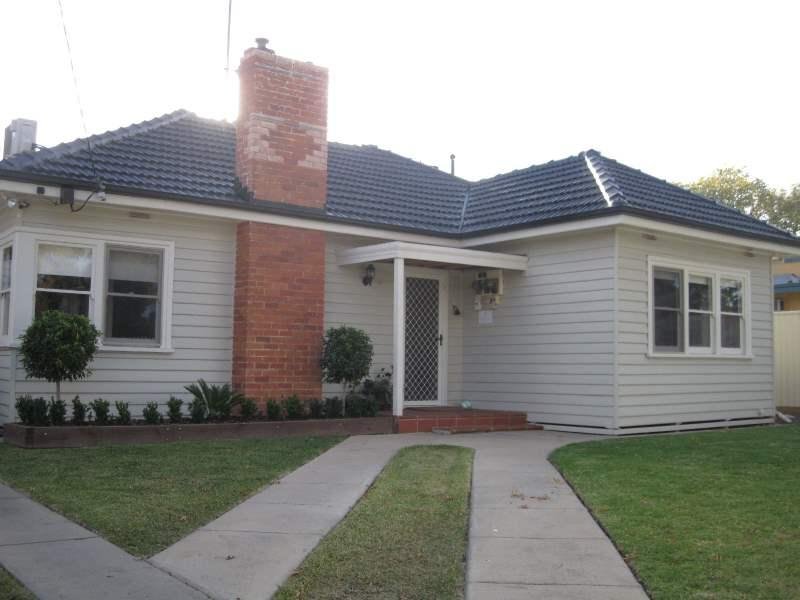 4 Dunrobin Street, Shepparton, Vic 3630 Property Details