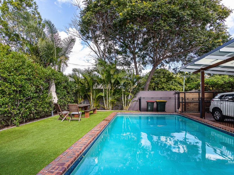 26 Reuben Street, Holland Park, QLD 4121