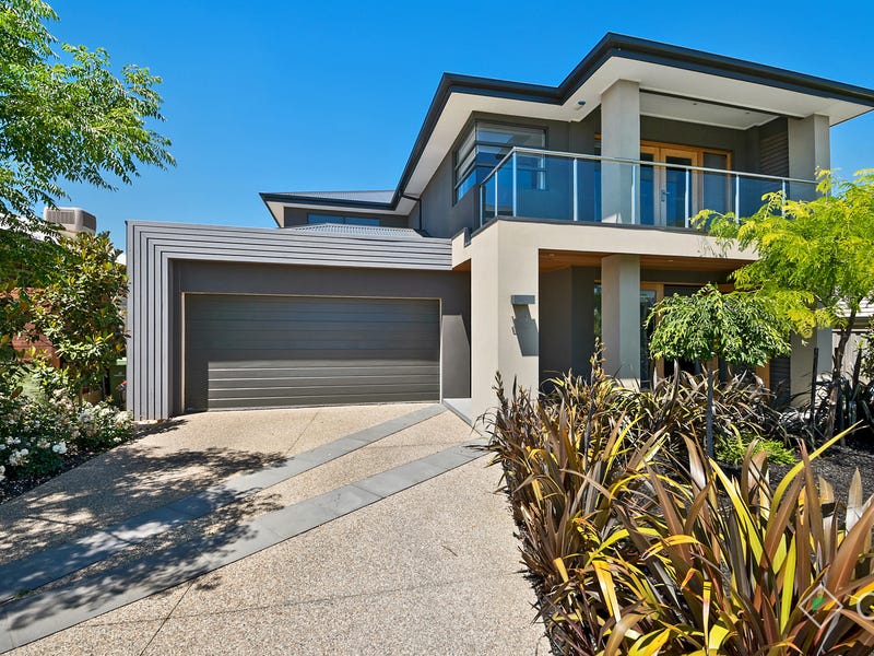 28 Grandvue Boulevard, Pakenham, Vic 3810 Property Details