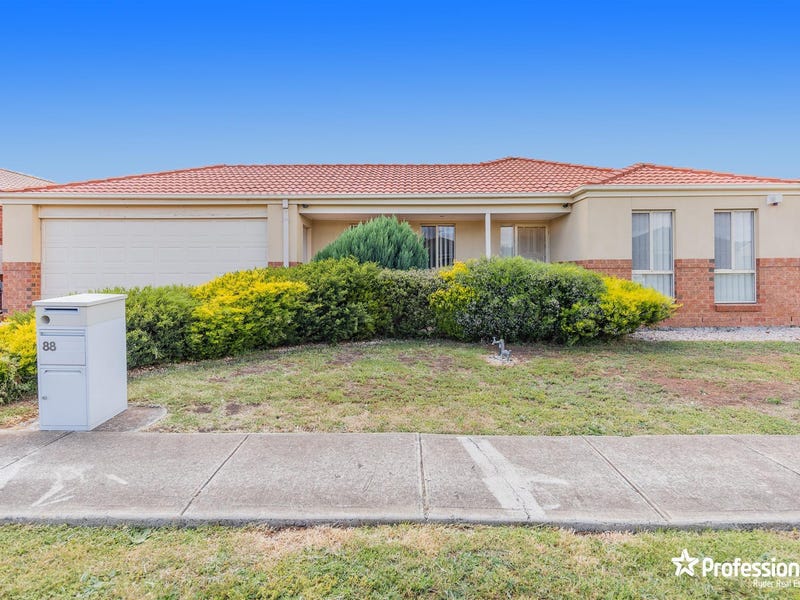 88 Westlake Drive, Melton West, Vic 3337