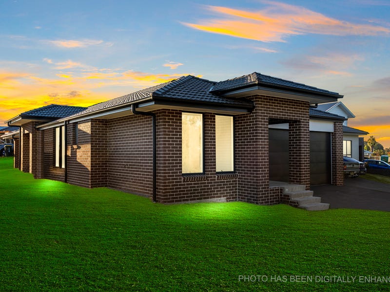 284 Thirlmere Way, Thirlmere, NSW 2572 Property Details