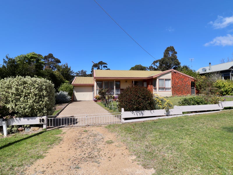 10 Maurice Avenue, Mallacoota, Vic 3892 House for Sale realestate