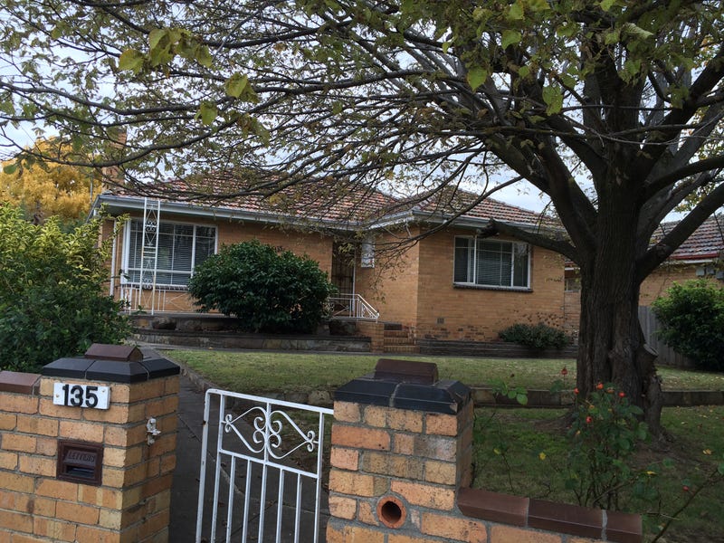 135 Watsonia Road, Watsonia, VIC 3087