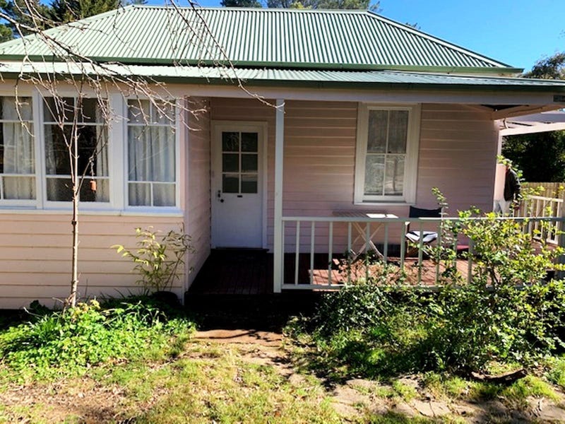 59 Valley Road, Wentworth Falls, NSW 2782