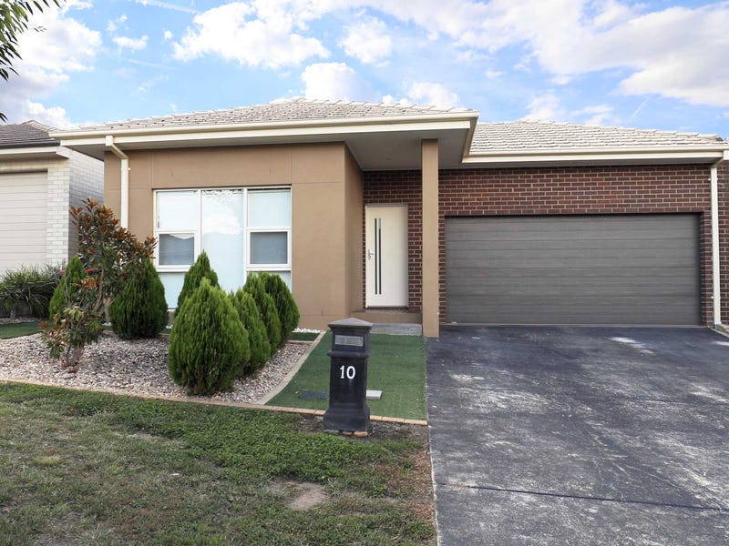 10 Edna Thompson Cres, Casey, ACT 2913