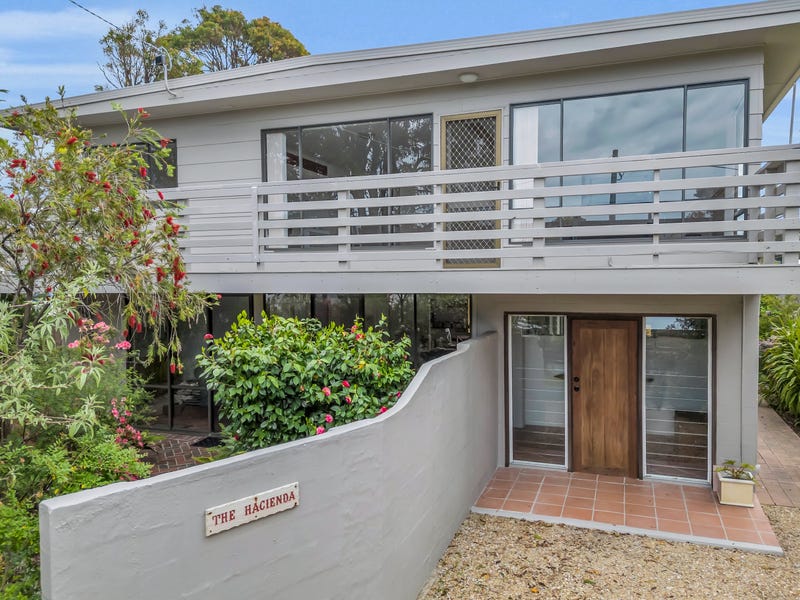 9 Stanley Avenue, Mallacoota, Vic 3892 House for Sale