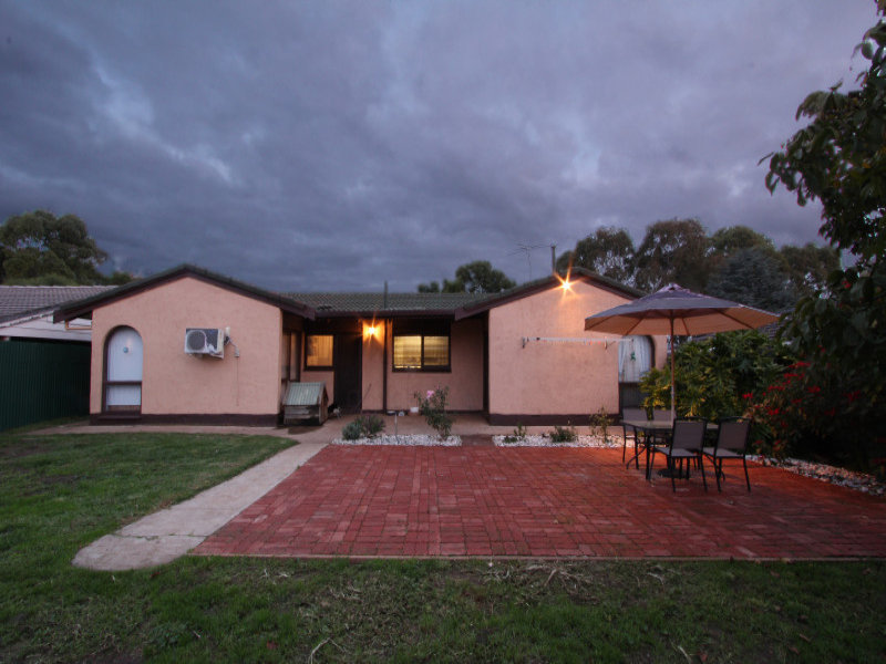 15 Wattle Street, Morphett Vale, SA 5162