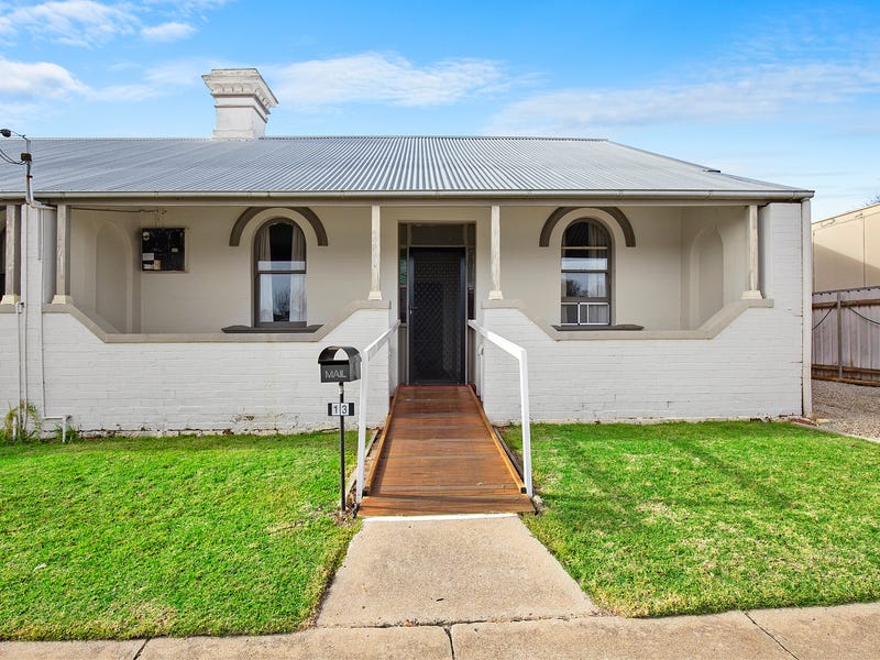 13 Albert Street, Goulburn, NSW 2580 House for Sale
