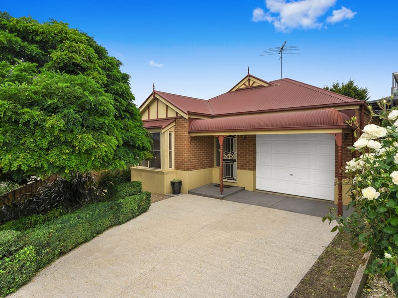 2/3 Hillcrest Court, Highton, Vic 3216