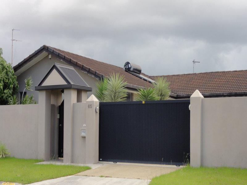 65 Rumrunner Street, Mermaid Waters, Qld 4218