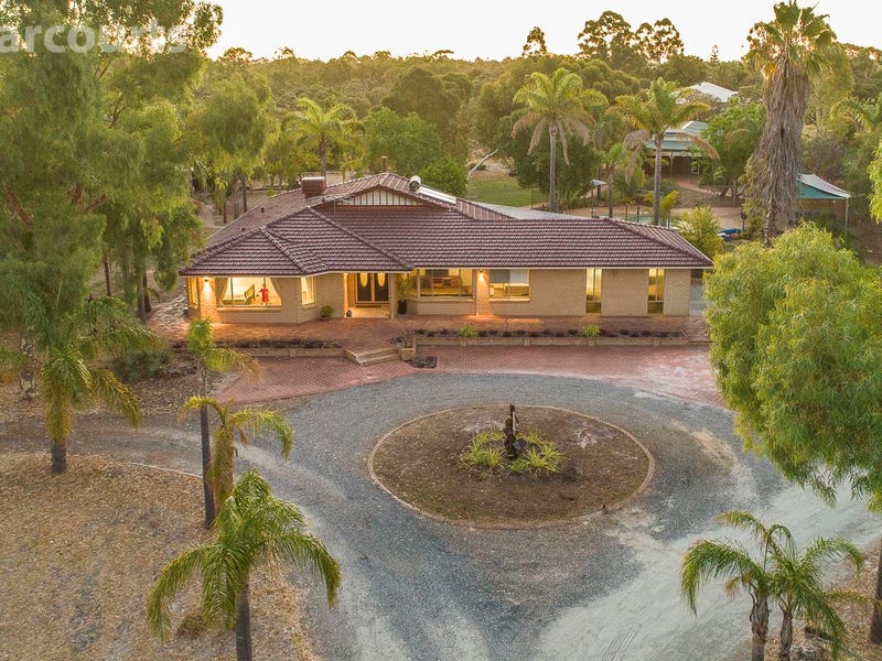 303 Foxton Drive, Oakford, WA 6121 Property Details