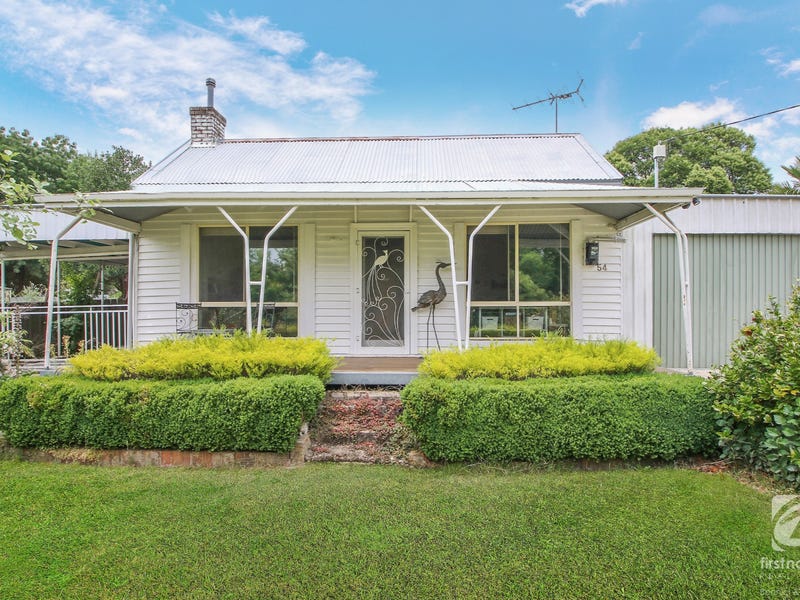 54 Finch Street, Beechworth, Vic 3747 House for Sale