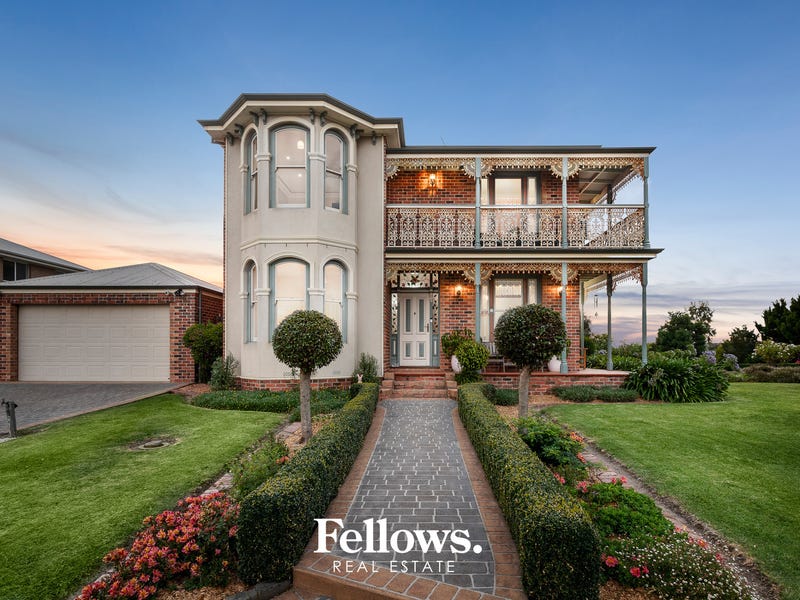 Houses for Sale in Pakenham, VIC 3810