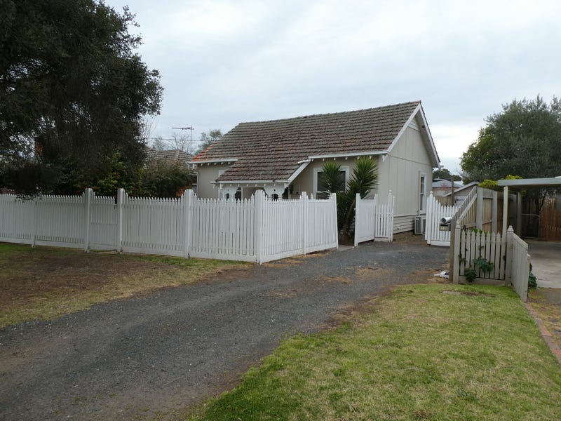 18 Laura Street, Maffra, VIC 3860