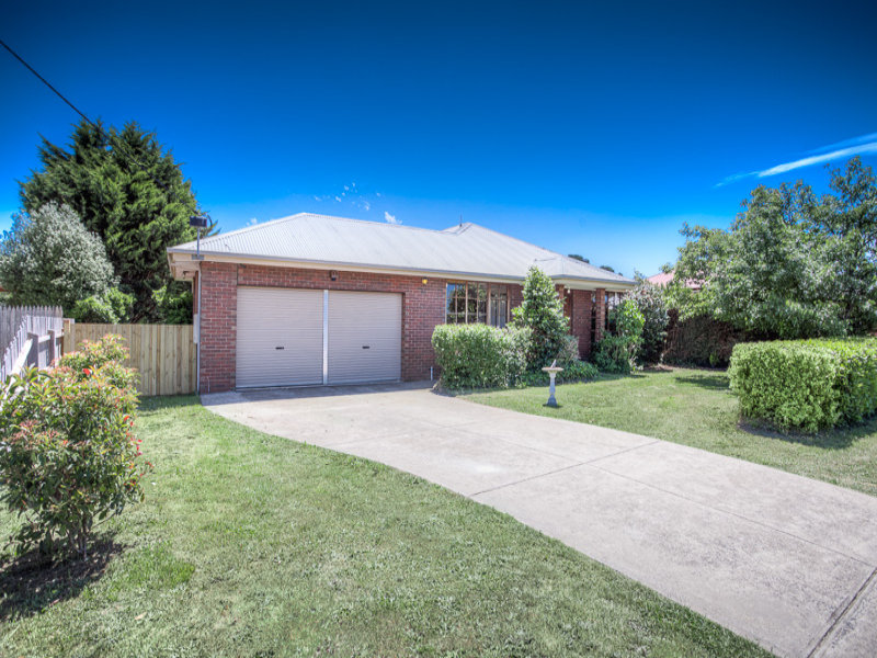 14 Manifold Road, Woodend, Vic 3442 Property Details