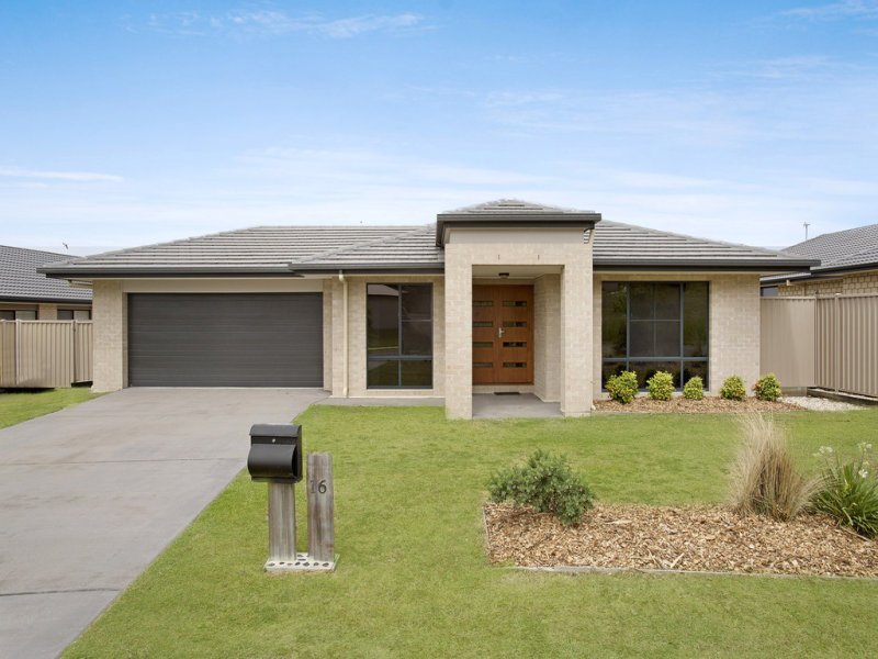 16 Narooma Street, Pottsville, NSW 2489 Property Details