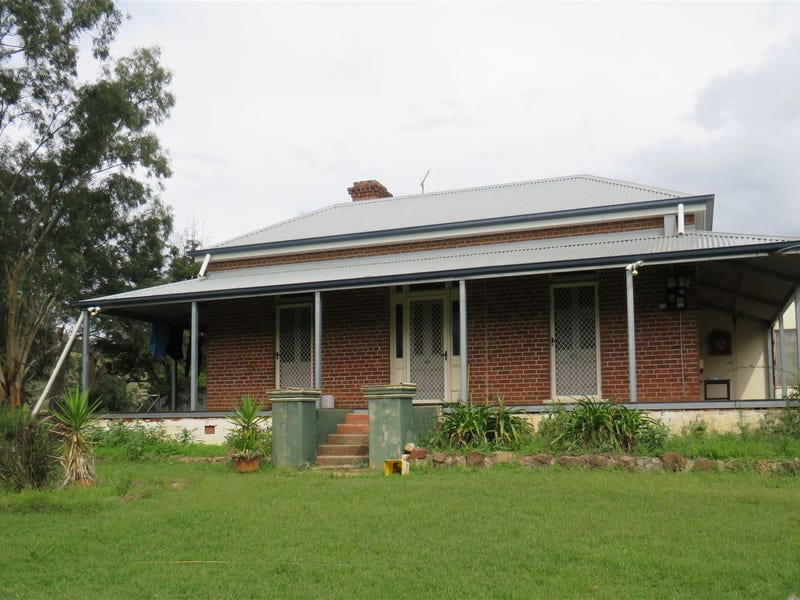 "Sunnyside" 2454 Halls Creek Road, Halls Creek, Manilla, NSW 2346