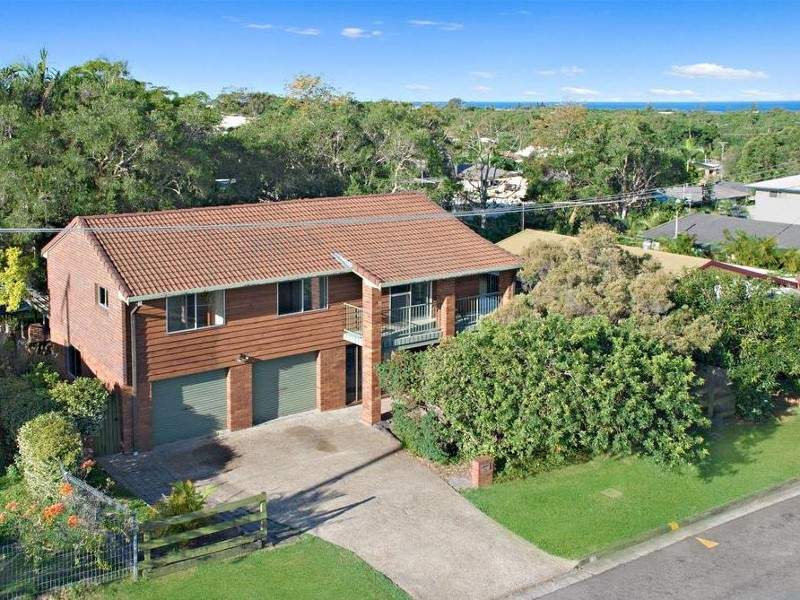 19 Trundle Street, Dicky Beach, QLD 4551