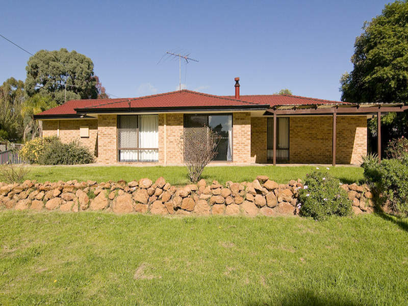 114 Clifton Street, Chidlow, WA 6556