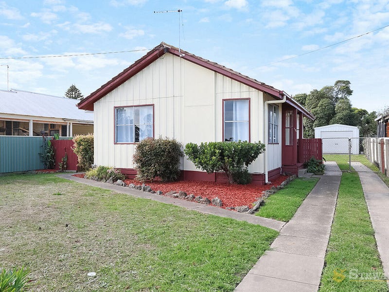 124 Armstrong Street, Colac, Vic 3250 House for Sale
