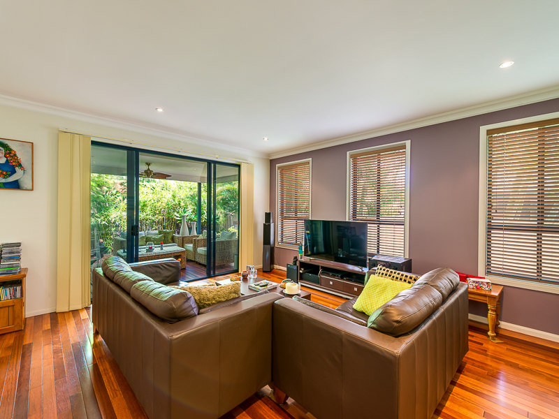 2/40 Markham Avenue, Runaway Bay, QLD 4216