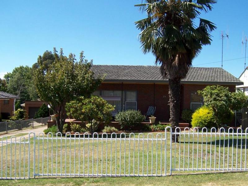 24 Molong Road, Orange, NSW 2800