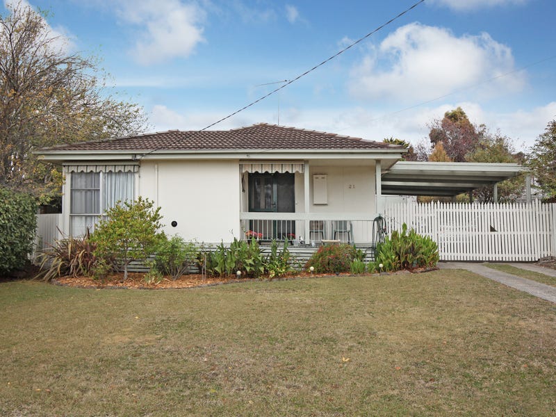 21 Lyell Street, Gisborne, Vic 3437 House for Sale