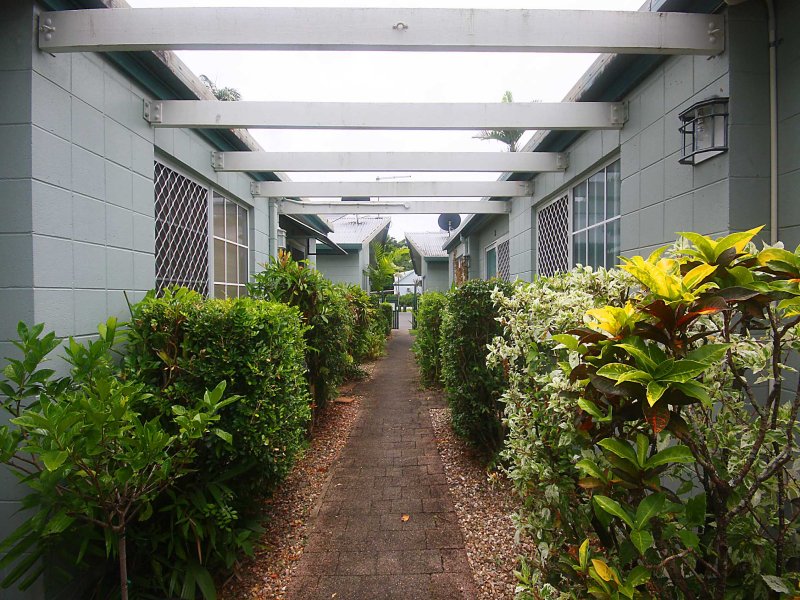 3 485 McCoombe St Mooroobool Qld 4870 Property Details
