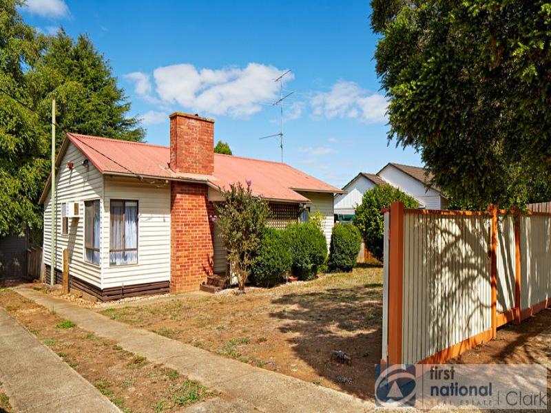 10 Centre Avenue, Warragul, Vic 3820 Property Details
