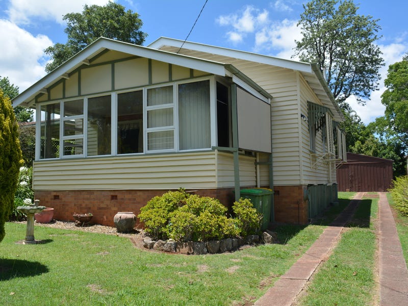 14 Arthur Street, East Toowoomba, QLD 4350