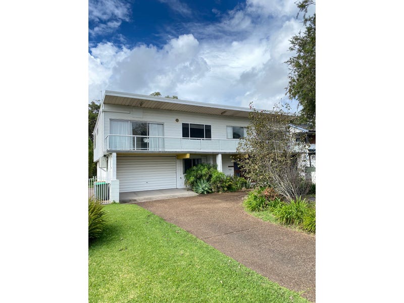 566 The Esplanade, Warners Bay, NSW 2282