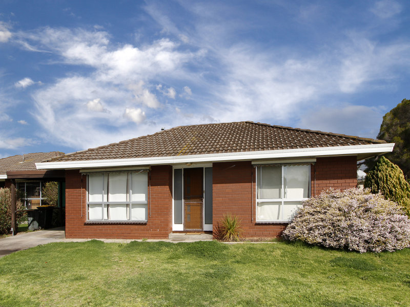 1/4 Nicholson Street, Sale, Vic 3850 Property Details