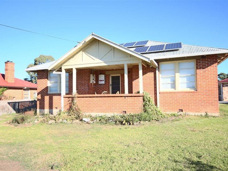 85 Cowper Street, Tenterfield, NSW 2372