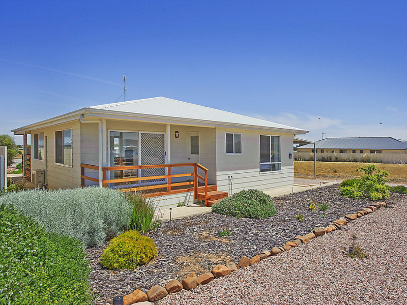17 Kassa Road, North Beach, SA 5556