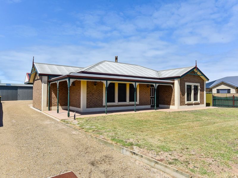 1 Varcoe Street, Beachport, SA 5280 House for Sale