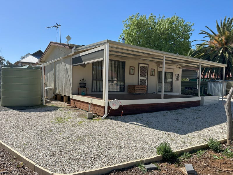 2 Samuel St, Laura, SA 5480 Property Details